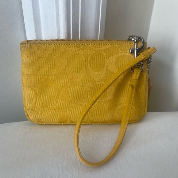 Coach Vibrant Yellow Wristlet EUC - Picture 7 of 8